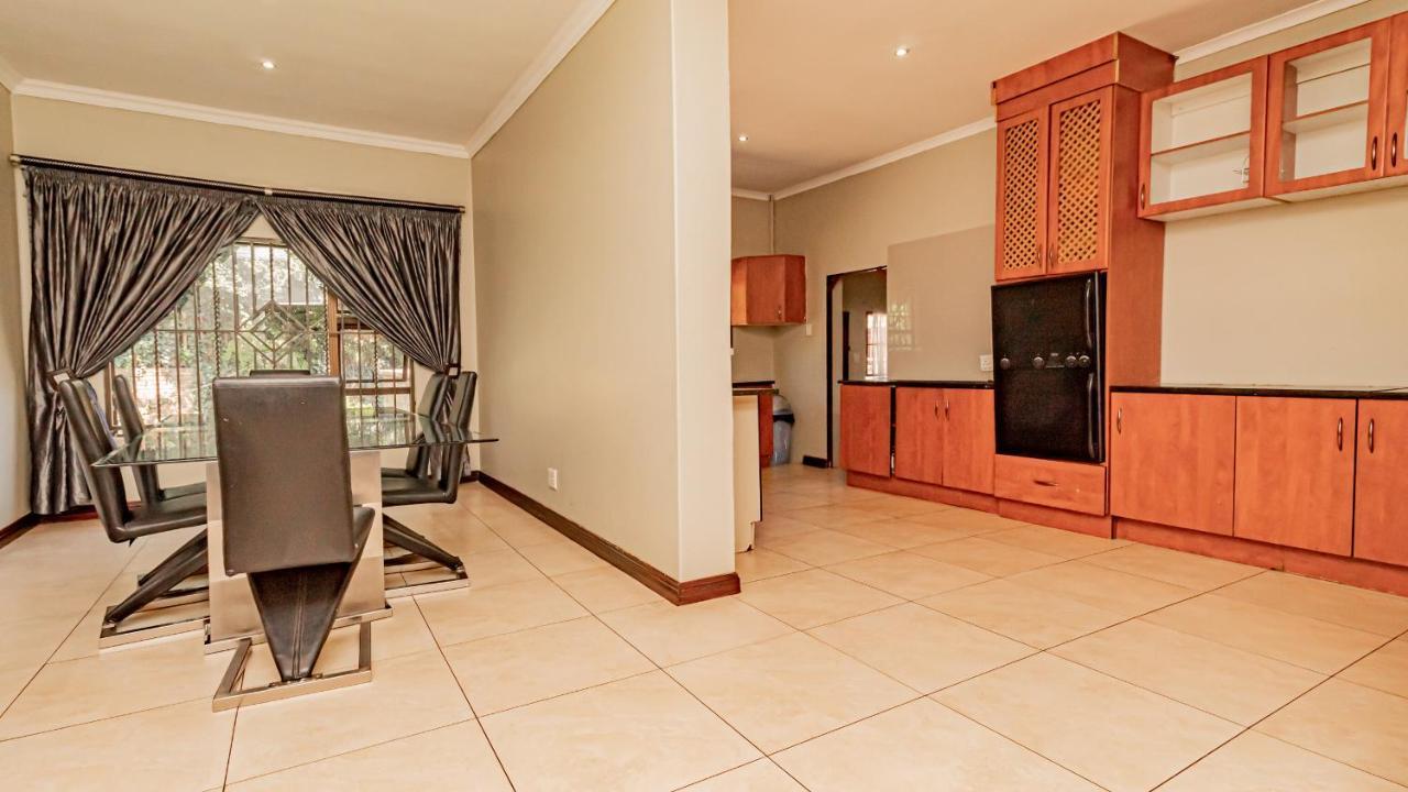 See You There Accommodation 1 Centurion Exterior photo